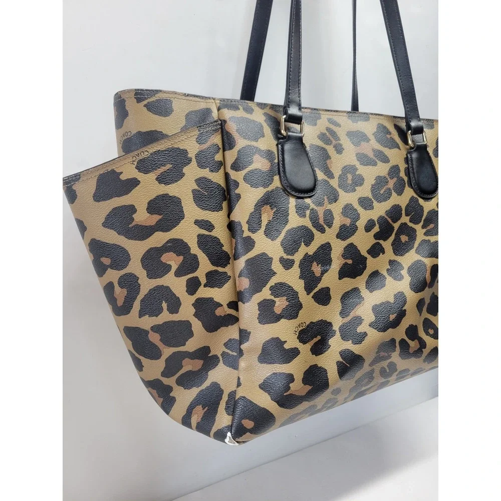 Coach Leopard Print Tote‎ Bag Black Leather Straps purse